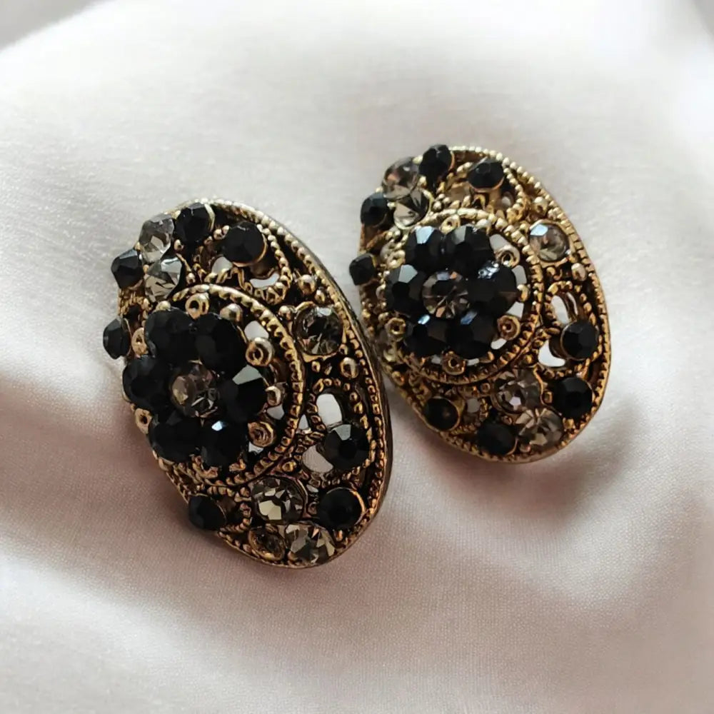 Adair Timeless Elegance: Vintage Black & Gold Stud Earrings - Earrings