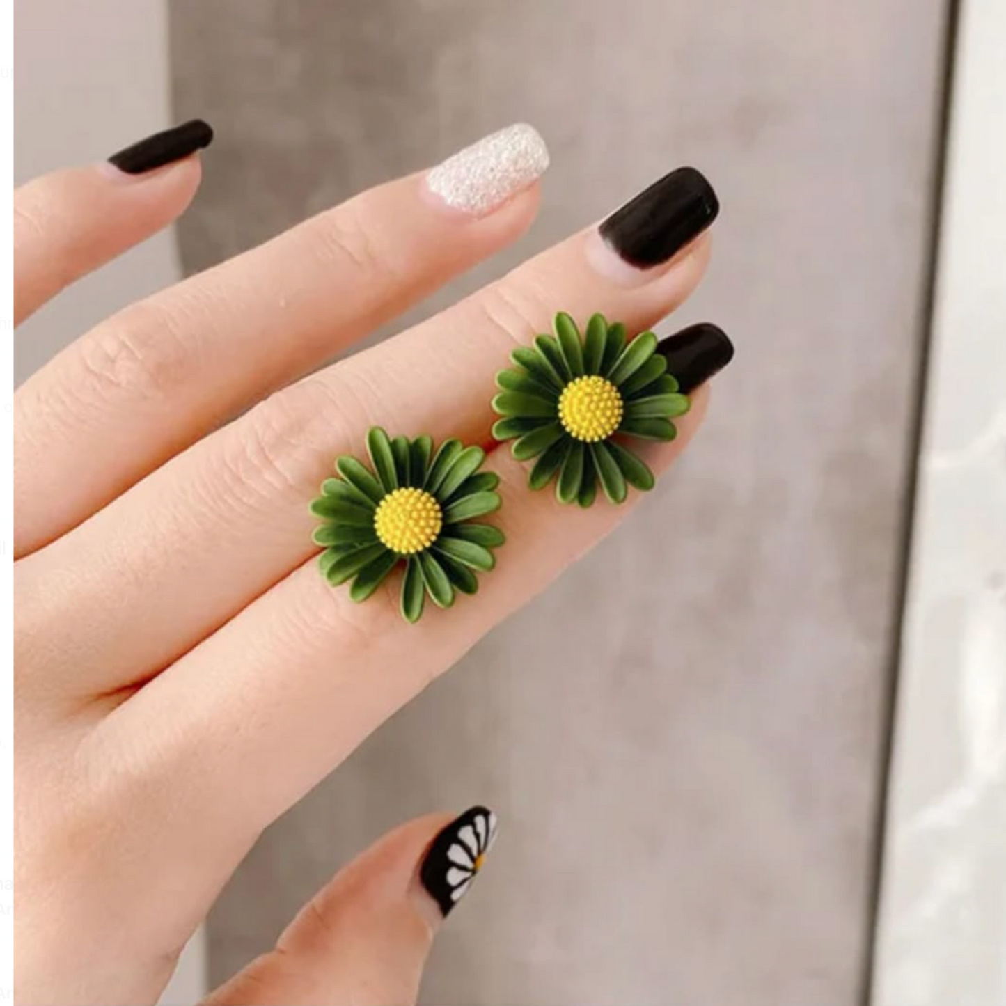 Adair Bloom Pop Daisy Studs